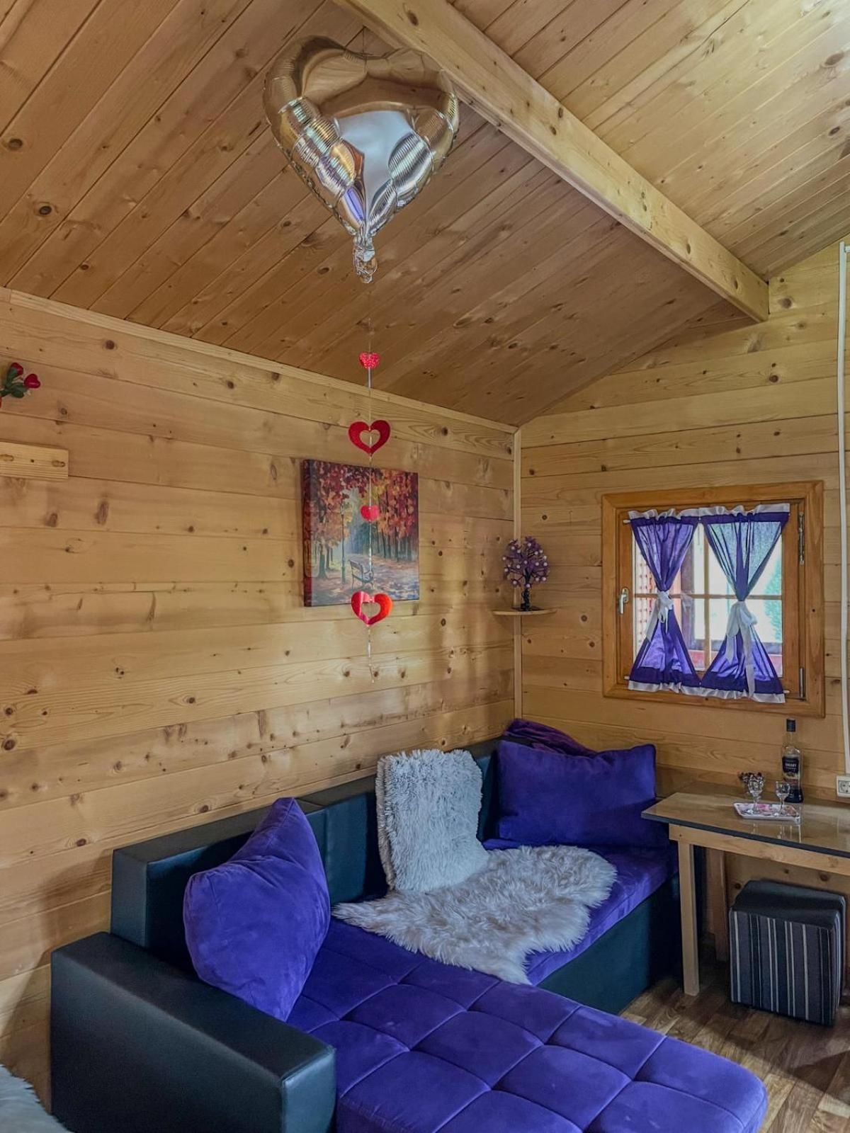 Cottage La Sierra With Jacuzzi Korenica Bagian luar foto