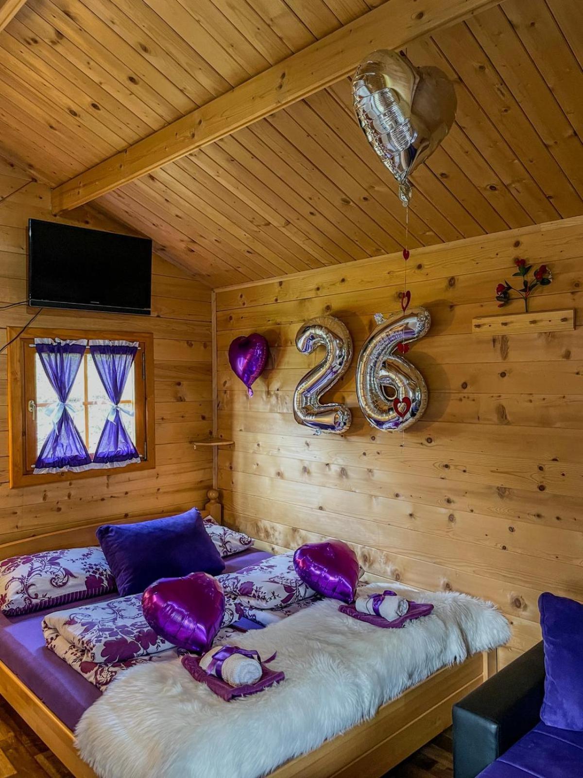 Cottage La Sierra With Jacuzzi Korenica Bagian luar foto